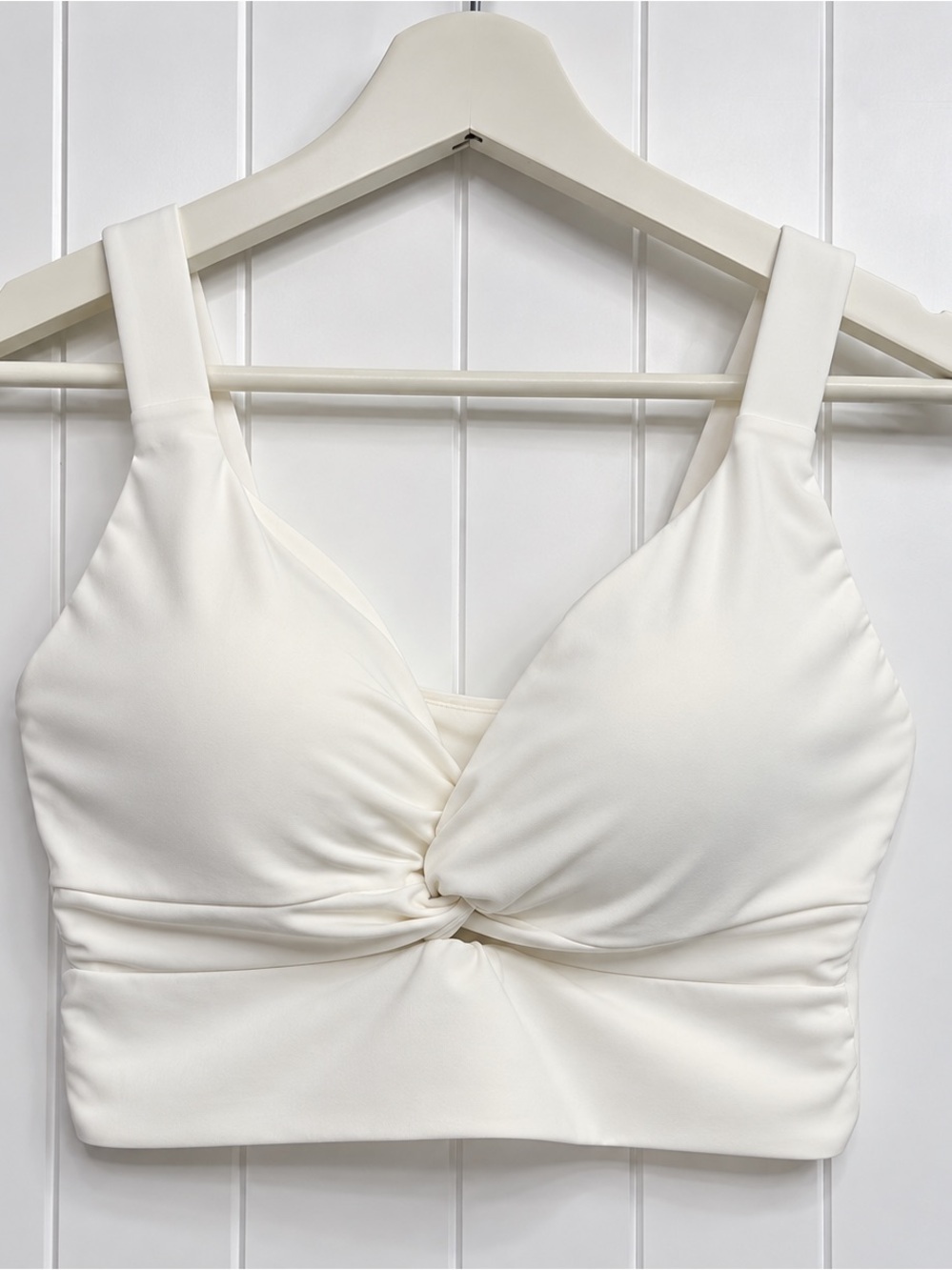 Halara UltraSculpt Push-Up Molded Cup Yoga Sports Bra Small White NWOT